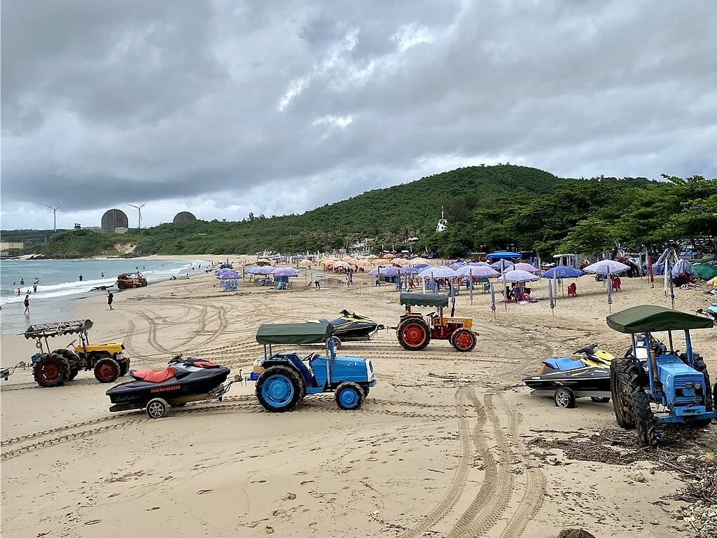 墾丁旅遊話題延燒,交通部28日喊話要朝「自清、自律」2大方向來改善。中時報系資料照