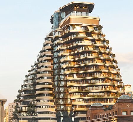 
民眾黨主席柯文哲承認，今年敗選後曾受威京集團主席沈慶京邀請去豪宅「陶朱隱園」唱歌。（本報資料照片）
