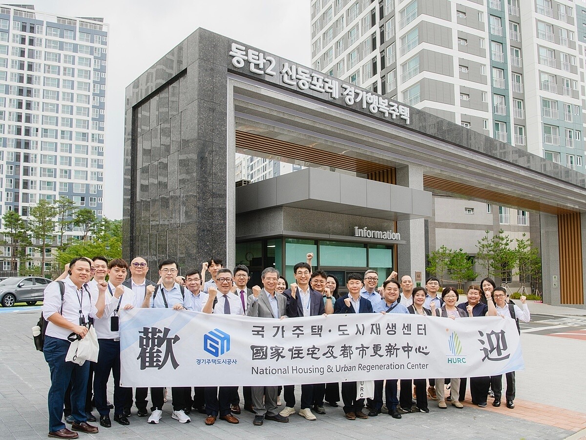國家住都中心組隊到首爾訪問韓國重要的住宅行政法人,期望汲取韓國公共住宅30多年的發展經驗。 圖/國家住都中心提供