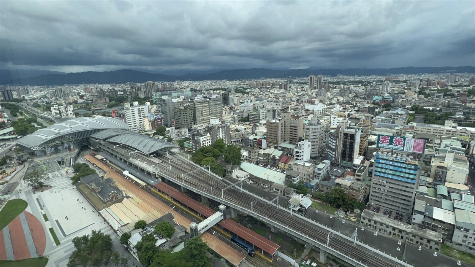 台中捷運藍線從台中火車站，往西直到台中港，台中市長盧秀燕昨天宣布，藍線明年將動工，預計2034年通車。記者陳秋雲／攝影 