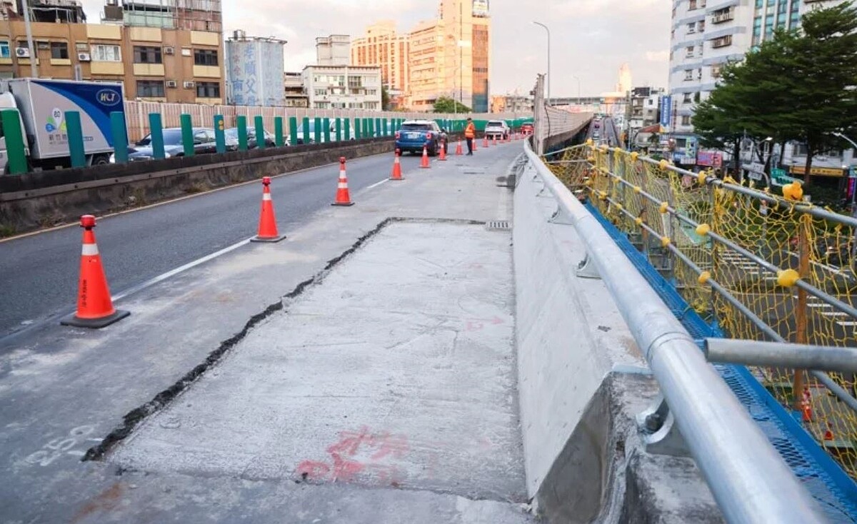 台1線中山高架橋提前搶通，4日清晨6時起全線恢復通車。圖／新北市府提供
