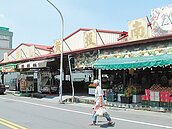 黃昏市場停車方便　生意贏早市