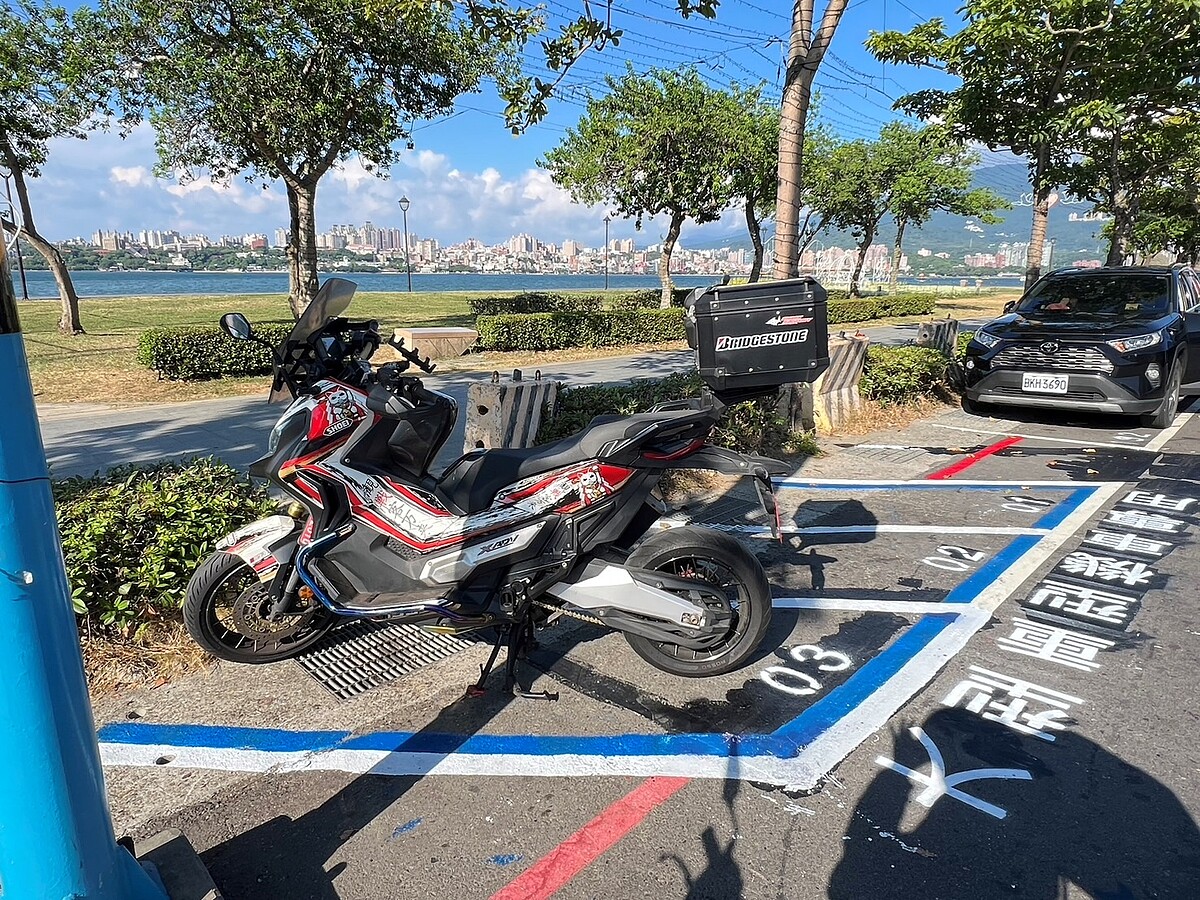 八里區觀海大道。圖/新北市府提供