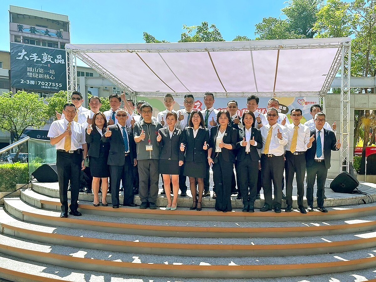 永慶加盟四品牌高雄經管會號召高雄地區所有加盟店響應捐血活動,共募得854血袋。圖/永慶房產集團提供