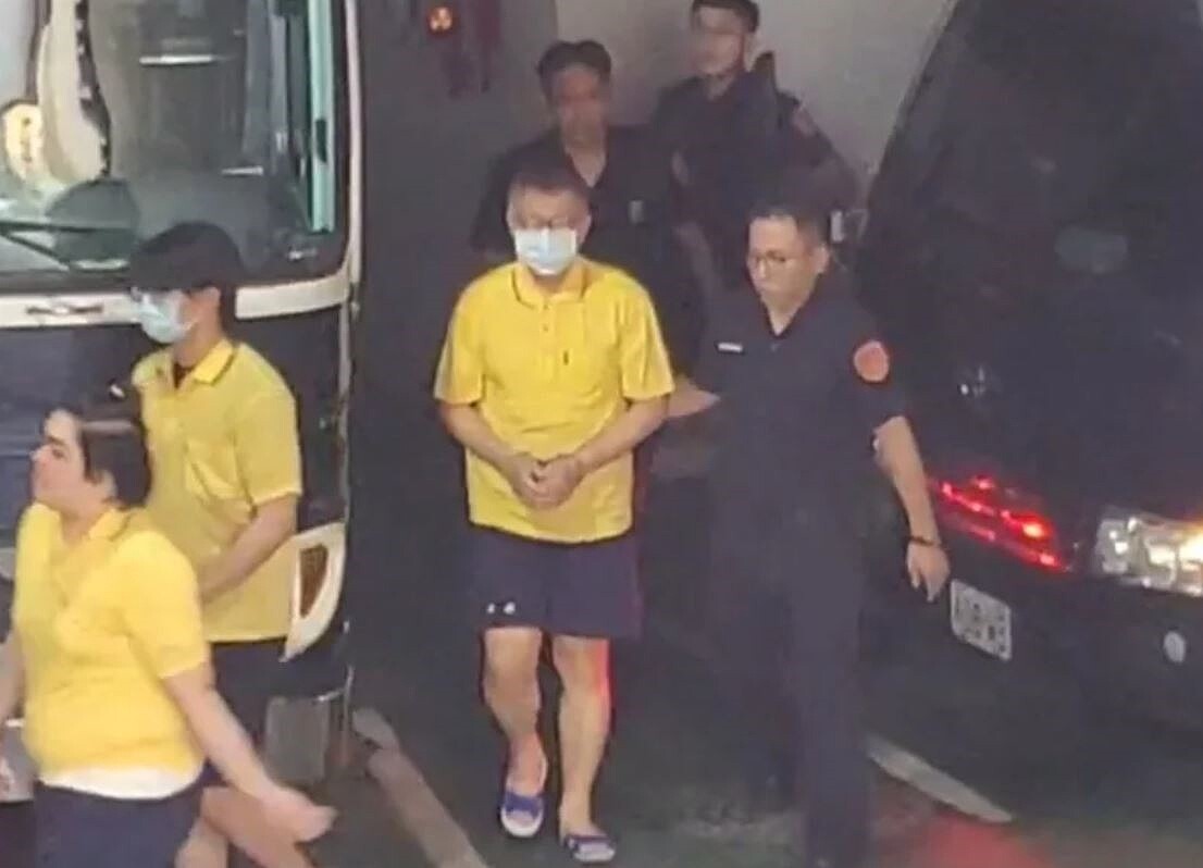 民眾黨主席、台北市前市長柯文哲(左三)涉案羈押禁見中。圖/聯合報系資料照片