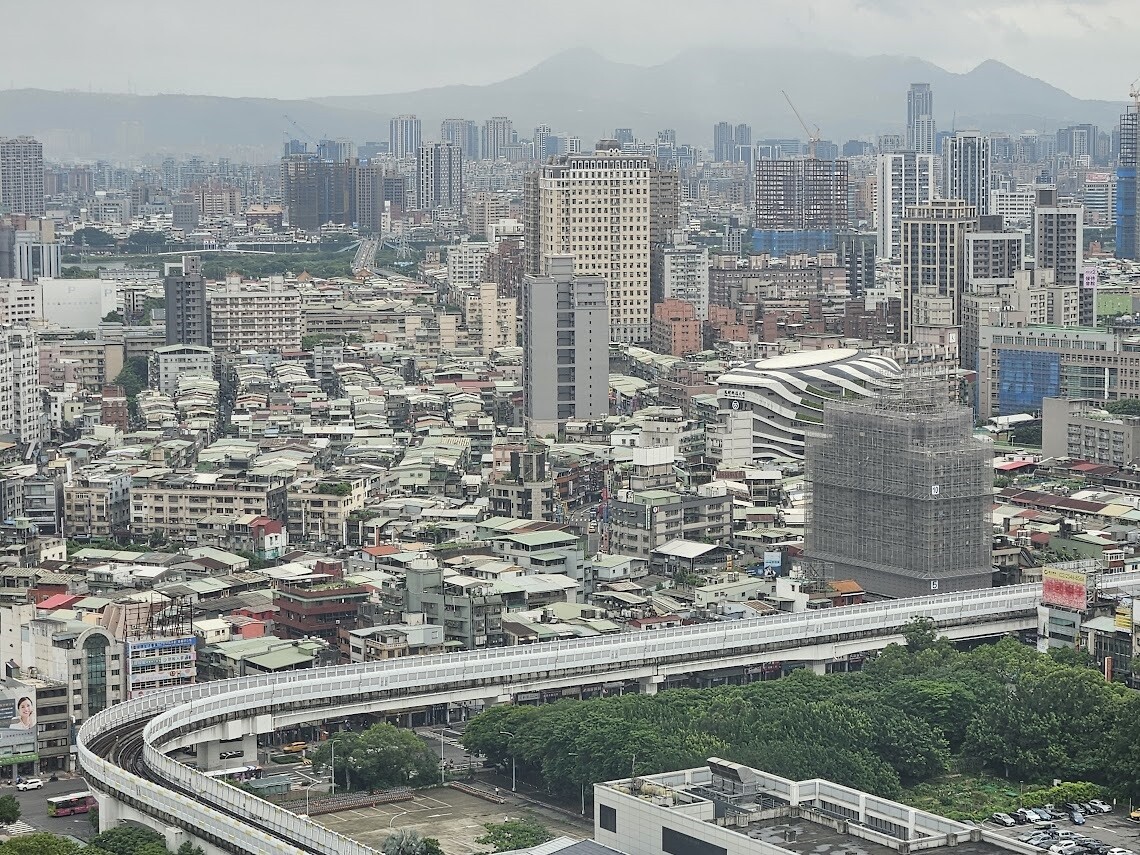 地價稅將於11月開始繳納，自住者只要提前申報就可享優惠稅率，北市有53萬戶已申請自用住宅，但至今逾4成民眾仍未申請。房市示意圖。圖／聯合報系資料照 