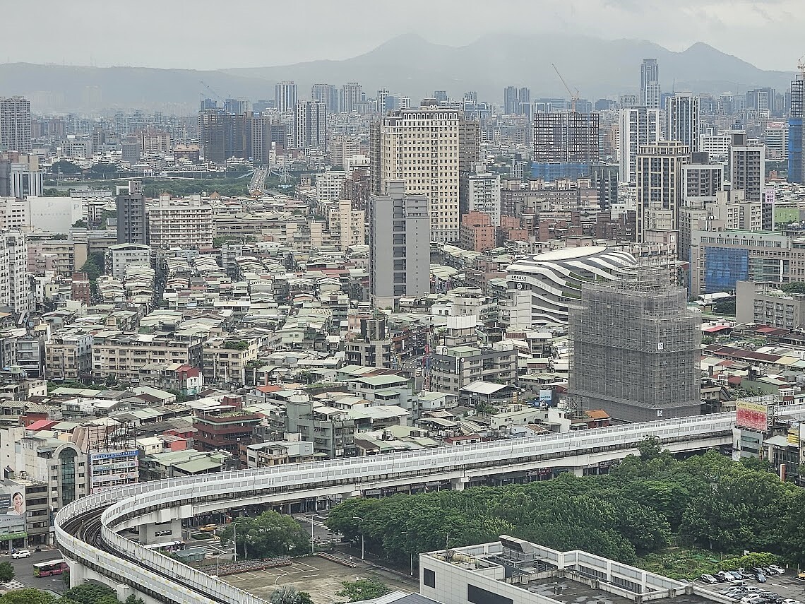 地價稅將於11月開始繳納，自住者只要提前申報就可享優惠稅率，北市有53萬戶已申請自用住宅，但至今逾4成民眾仍未申請。房市示意圖。圖／聯合報系資料照 