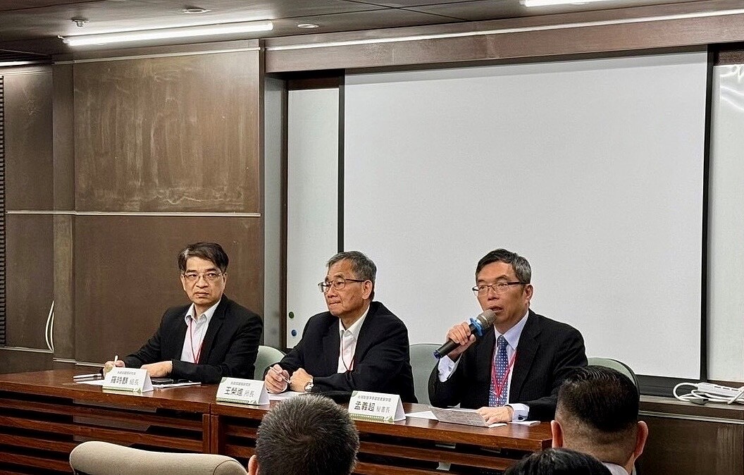 台智盟秘書長孟義超(右一)表示,第二場論壇訂於9月25日在台南舉辦,第三場則訂於10月。圖/台灣智慧淨零建築產業聯盟提供