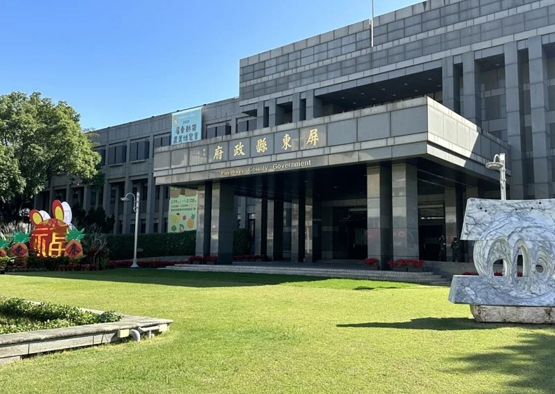 高雄-屏東間東西向第2條快速公路今通過環境部二階環評專案小組初審，待補正資料後即可送進環評大會審查。屏東縣政府表示，未來從屏東端先施工，讓高屏便捷交通帶動產業發展，讓S科技廊帶再往前跨進。圖／報系資料照
