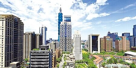 中央銀行19日舉行本季理監事會議,祭出第七波房市選擇性信用管制、推出四項新措施,總裁楊金龍表示,這次壓力比前六波管制總和還要高。圖∕本報資料照片