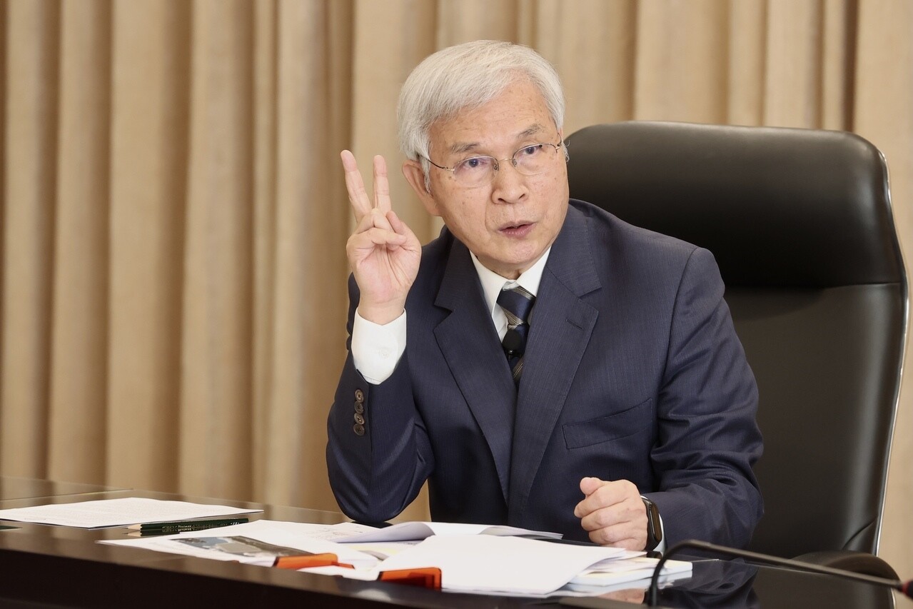 中央銀行19日揮出「史上最重打炒房拳」，總裁楊金龍19日在記者會上數度強調，銀行房貸集中度高達37.5%、鄰近37.9%的歷史新高。 圖／聯合報系資料照片