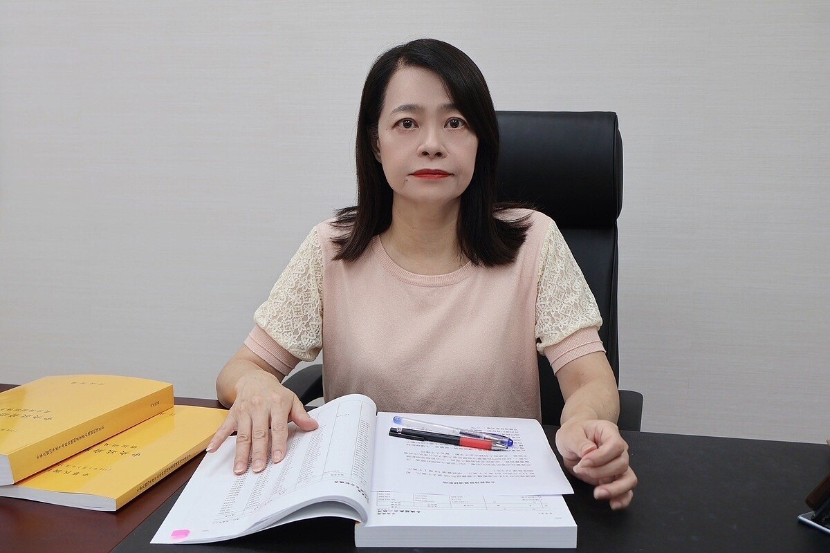 國民黨立委許宇甄表示,央行打炒房新措施雖立意良善,但未思考到「繼承持分」房產問題,宜盡速修正,避免濫殺無辜。圖/許宇甄辦公室提供