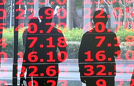 股市第四季漲率明顯提升,此時的投資策略,可鎖定過去十年10月上漲次數多、平均漲幅佳,且9月季底投信、集團作帳行情率先發動的個股。圖∕本報資料照片