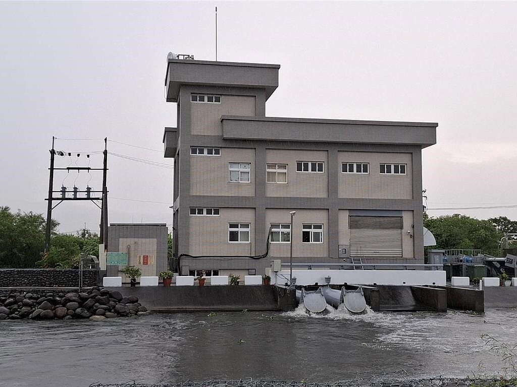 台南市災防辦提醒21日至24日連4天將有劇烈降雨，全市抽水站預備啟動防災。圖／台南市災防辦提供
