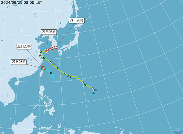 熱帶性低氣壓TD19，21日8時的中心位置在北緯 25.6 度，東經 122.9 度，以每小時11公里速度，向西北進行。中心氣壓1000百帕，近中心最大風速每秒15公尺，瞬間最大陣風每秒 23 公尺。圖／中央氣象署提供