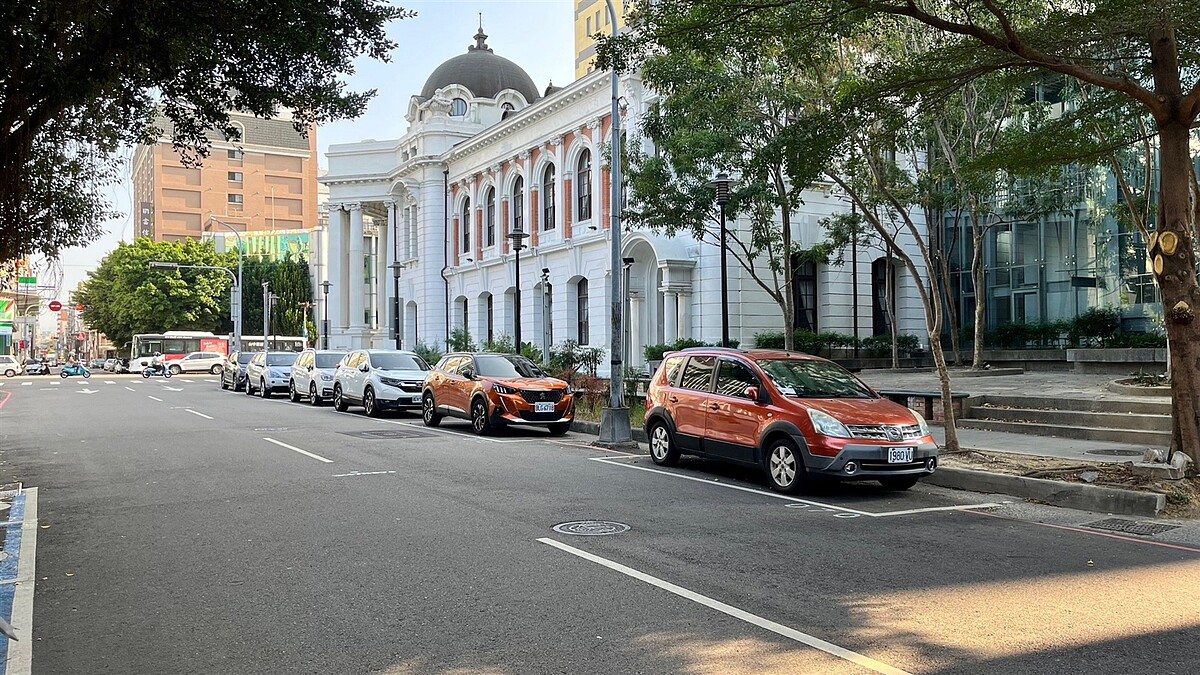 台中月票無紙化最高享9折優惠。圖/台中市交通局提供