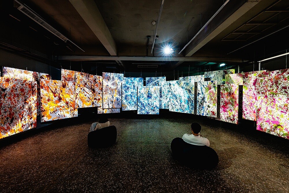 金馬賓館當代美術館9月特展《無穹‧無盡:邵永添》與台南藝術大學攜手,將御盟集團董事長邵永添近年變身藝術家的創作以互動藝術與AI人工智慧演繹。圖/金馬賓館當代美術館提供