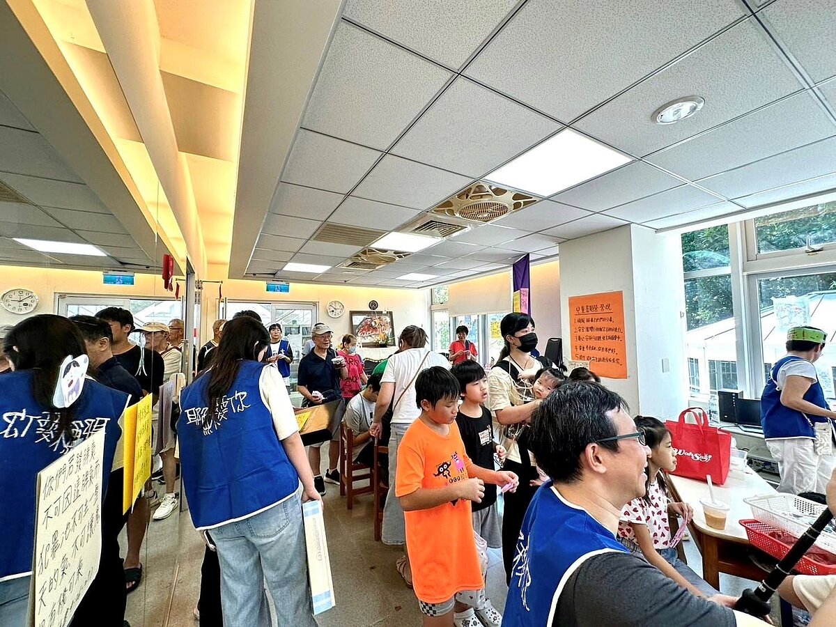 東湖感恩堂舉行平安市集。（圖／內湖樂生活Ｘ有你有我）