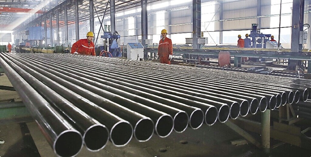 韓國及越南宣布,分別針對自中國進口不鏽鋼板、部分纖維板展開反傾銷調查。圖/新華社