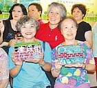 阿嬤親手捏　交趾陶門牌指路