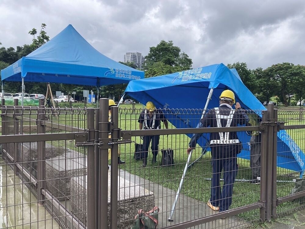 高灘處已啟動新北河濱公園帳棚預防性撤離作業。〈高灘處提供〉