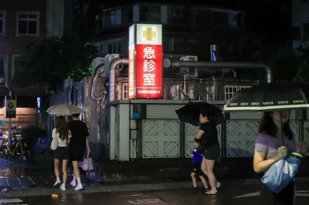 8大醫界團體發表共同聲明，呼籲政府編列公務預算，酌予補助醫療院所電費，以舒緩醫療院所營運壓力；圖為醫院用電示意圖。圖／聯合報系資料照片
