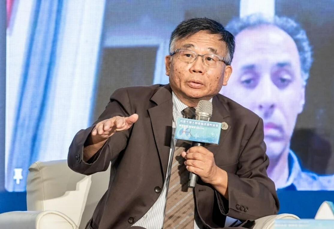 台大公衛學院教授陳秀熙表示,由新冠病毒變異株KP.3.3與KS.1.1重組突變而成的「XEC變種病毒」恐威脅台灣,造成秋冬疫情流行,且嗅覺喪失、食欲不振等症狀,再次出現。圖/聯合資料照片