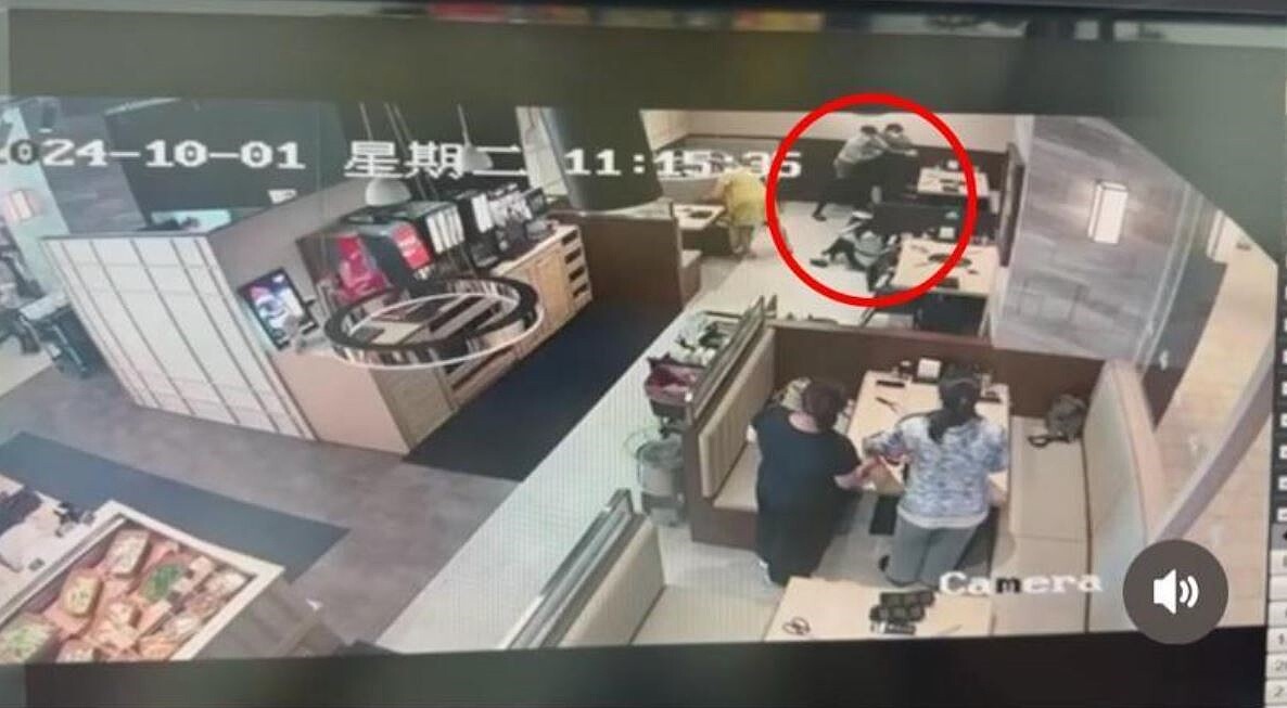 LaLaport燒肉店林姓員工遭鄭姓女客人暴打，親友上網路揭露此事。圖／網友Klein0911提供
