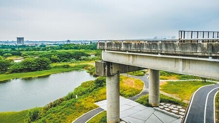 
台1線替代道路第1期工程從新竹市台68武陵路斷頭橋開始施工，預定4日開工，受山陀兒颱風影響，可能延期舉辦開工典禮。（羅浚濱攝）
