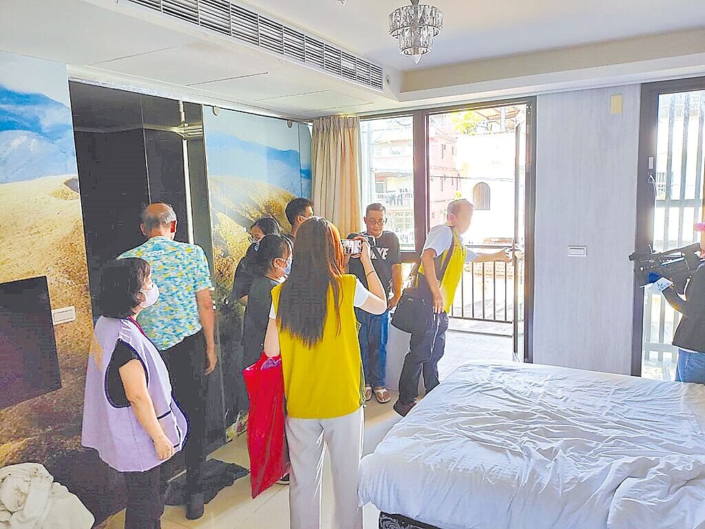 行政執行署宜蘭分署舉行不動產拍賣會,位於宜蘭縣礁溪鄉的1幢透天厝,吸引6組買家競標。(行政執行署宜蘭分署提供/李忠一宜蘭傳真)