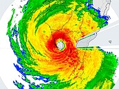 山陀兒完全上陸　颱風眼仍完整　粉專：「突然無風無雨」別出門