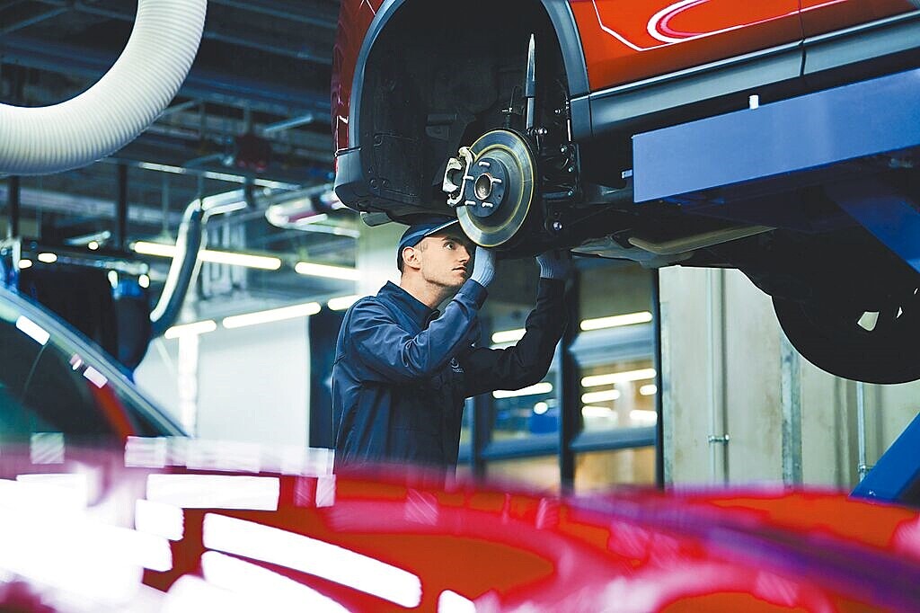 台灣馬自達啟動MAZDA車系風災關懷專案。圖／台灣馬自達提供