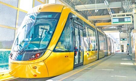 
新北環狀線大坪林站至十四張站間7日發生轉轍器異常狀況，暫時無法定位，粗估約800人次受到影響。（本報資料照片）
