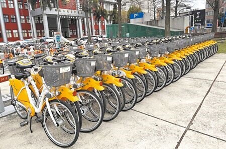 
桃園市YouBike從9月1日起全數升級為2.0系統，1.0全面退場，2024年底前也將增加100站，但單車僅增加273輛，議員感嘆加站不加輛，「有站無車」情況恐越演越烈。（蔡依珍攝）
