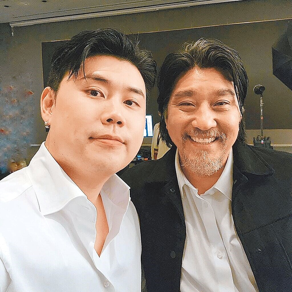 權聖晙在(左)發文感謝總決賽對手愛德華李。(摘自IG)