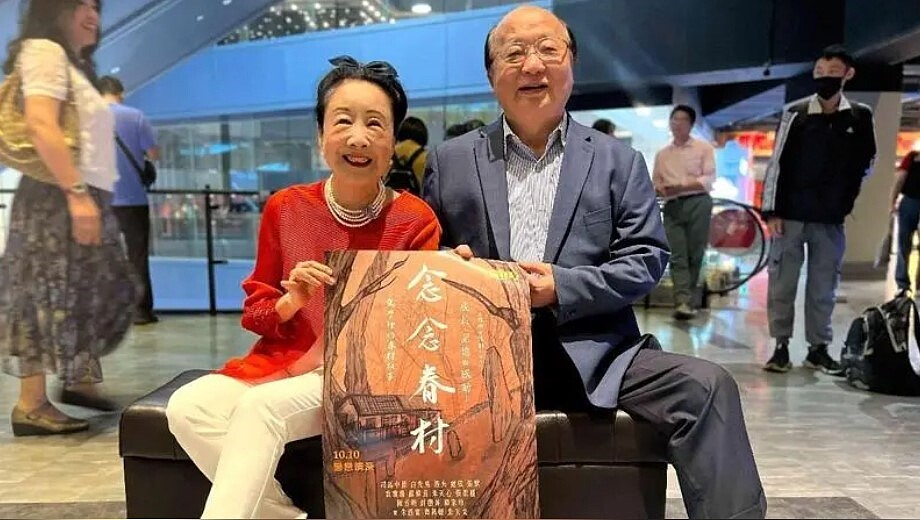 邵曉鈴出門為看「念念眷村」胡志強妙譽自己「政治出家人」。圖/海鵬提供