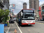 培訓公車司機　桃市議員促訂服務年限