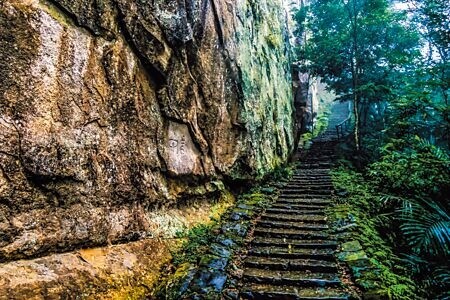 
「2024森遊竹縣皮皮獅Hike客任務」登山集章活動，交旅處統計峨眉獅山古道最受歡迎。（羅浚濱攝）
