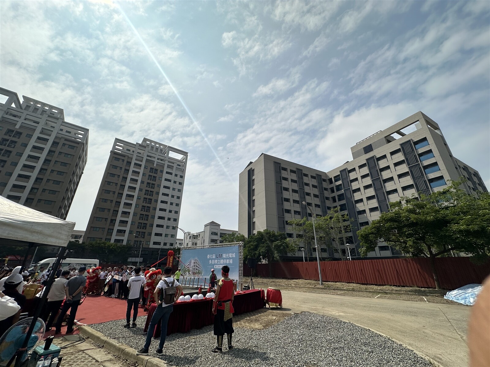 台南善化蓮潭里停車一位難求，多目標立體停車場今動土。記者周宗禎／攝影 