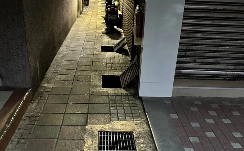 基隆多個水溝蓋無故被打開藏危險。圖/記者游明煌翻攝