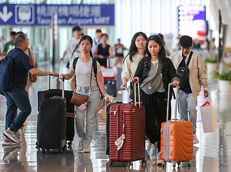 保經業者提醒,出國玩遇班機延誤,必須投保旅遊不便險或包含不便險的旅行綜合險,才能得到相應的理賠。圖∕本報資料照片