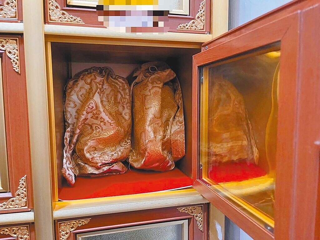 新北市現有中和納骨堂、樹林生命紀念館、三峽生命紀念館、土城公有靈恩納骨塔、新莊生命紀念館、五股孝恩納骨堂、八里慈恩納骨塔及淡水聖賢祠等8座公有納骨塔施行「1櫃多罐」。(新北市民政局提供/高鈞麟新北傳真)