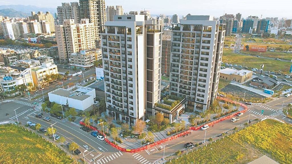 14期目前線上銷售個案多達41案,2024年總成交戶數高達1,635戶,穩坐中台灣各大重劃區之首。圖/業者提供