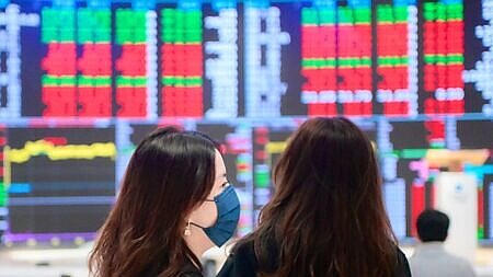 法人看好台股第一季底前仍有望朝24,000點邁進。圖∕本報資料照片