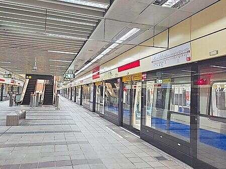 台北捷運過去3年發生近200次列車車門、月台門未正常開關,平均1年65次,相當於每5天就發生1次故障。(謝佳君攝)