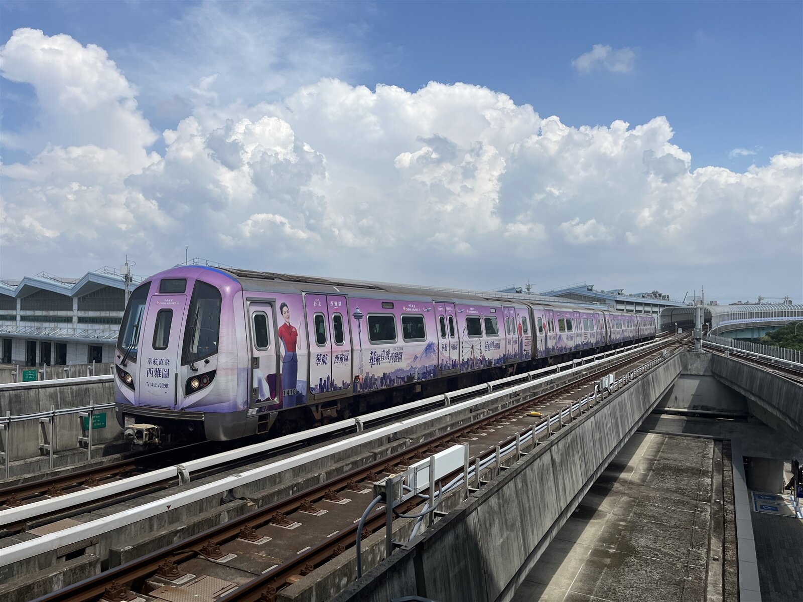機場捷運工程車車輪偏移軌道，今天班次微調。記者陳俊智／攝影 