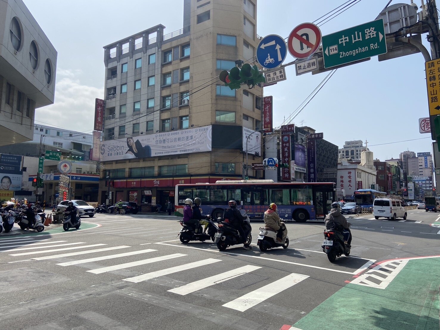 桃園市交通警察大隊加強科技執法,並將以「行人安全、速度管理及遵守號誌」為主軸。圖:讀者提供