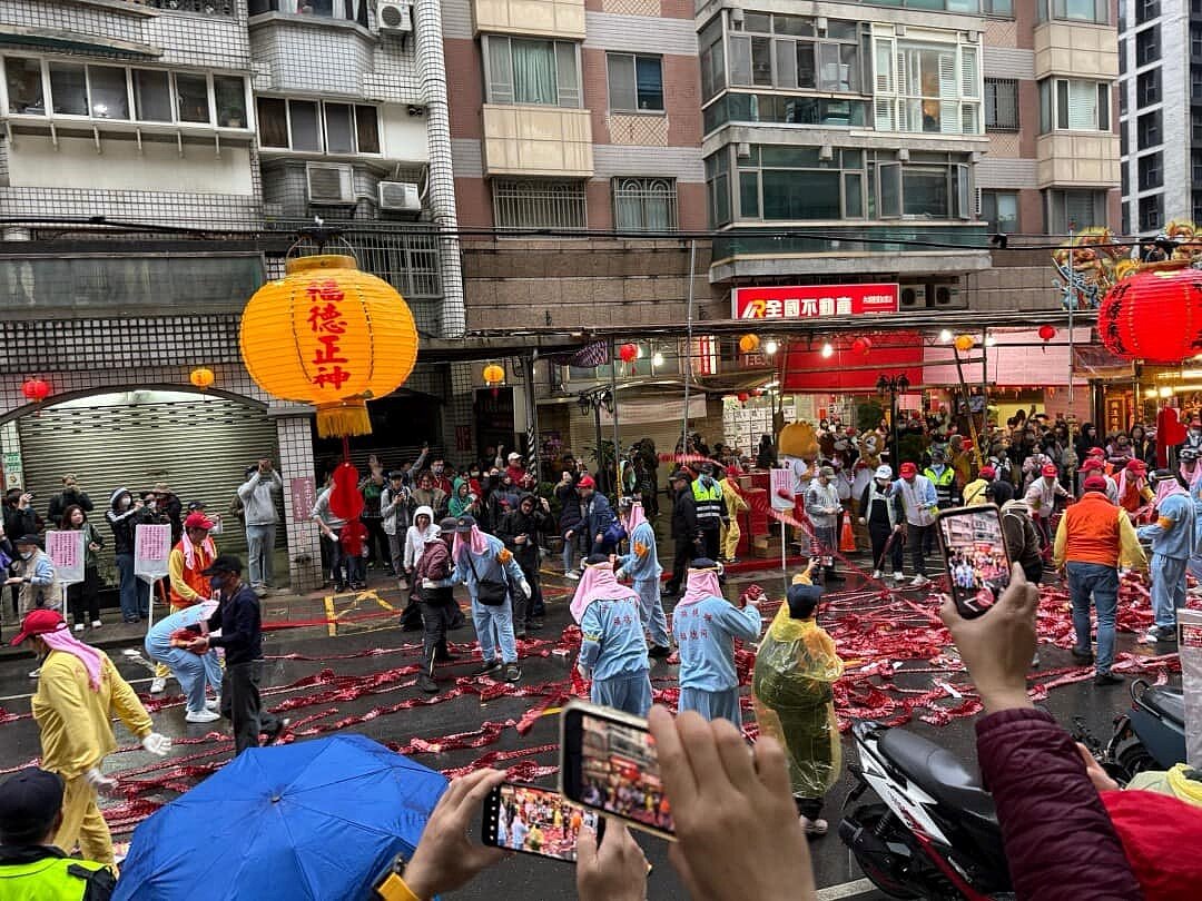 內湖「視頭福德祠」舉辦炸土地公活動。（圖／內湖樂生活Ｘ有你有我）