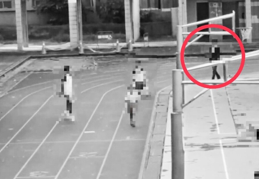 桃園市某國小近日驚傳特教助理員涉嫌性騷和霸凌特教生。圖:黃瓊慧提供