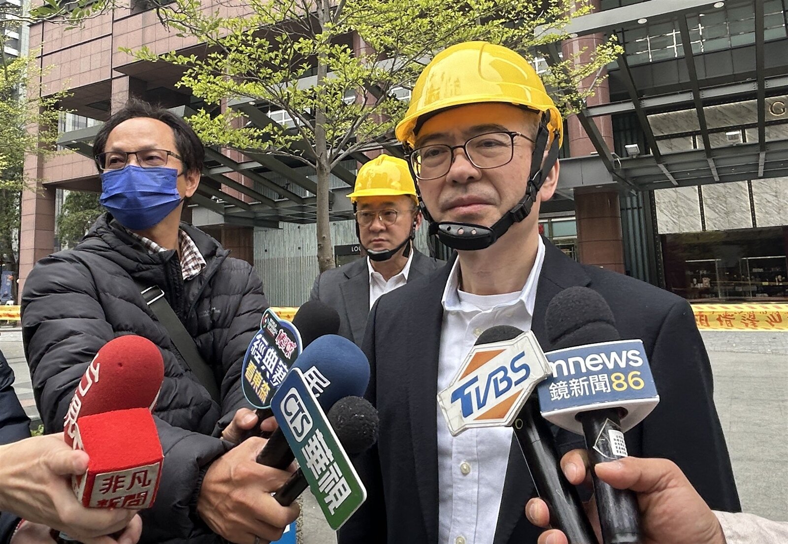 新光三越營業本部副本部長謝英明今天下午受訪。記者趙容萱/攝影